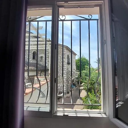 Sea View Front Deluxe Near Airport דירה קאן סור מר